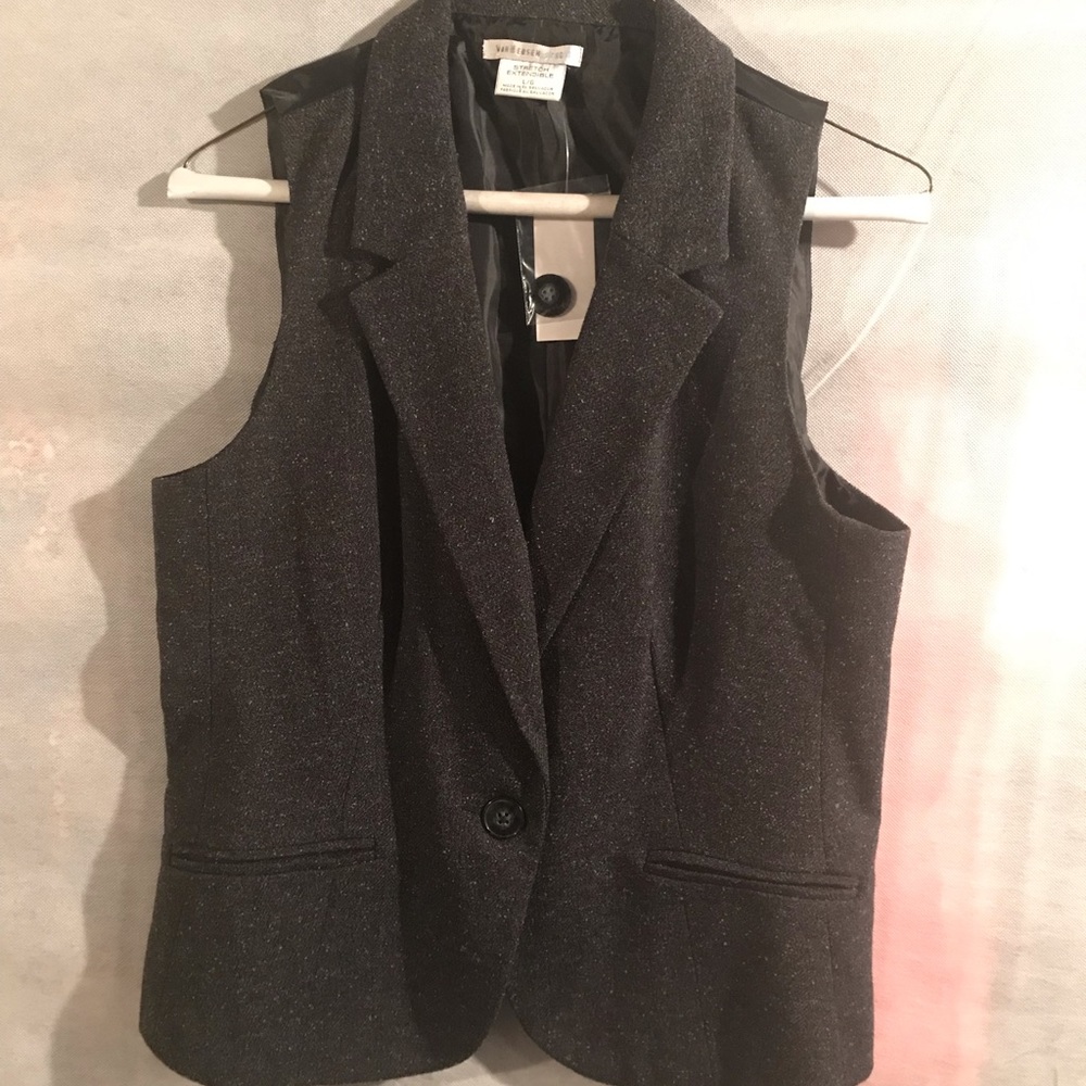 Van Heusen Suit!